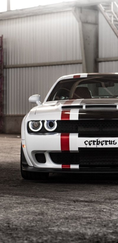 Dodge Challenger srt8 Hellcat