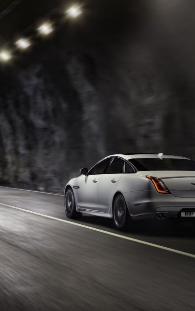 Ягуар машина XJ