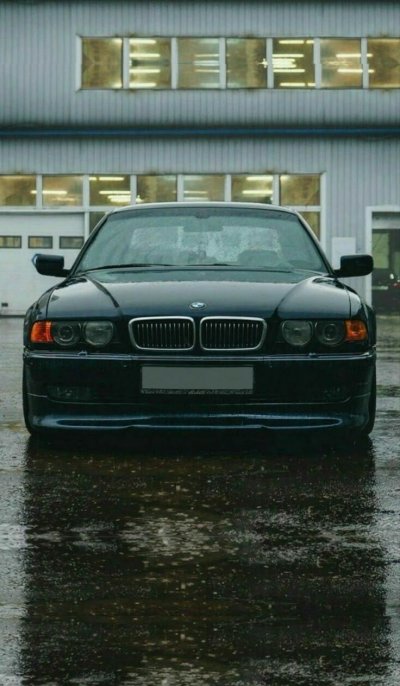 BMW e38 740i