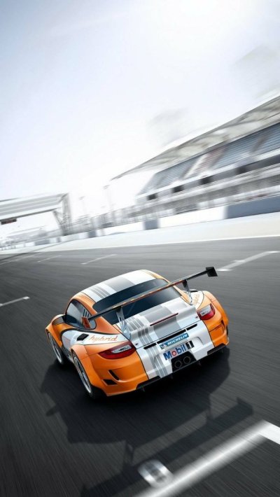 Гоночный автомобиль