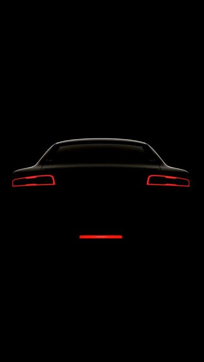 Машина на черном фоне