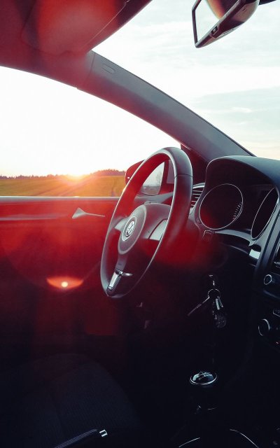 Руль машины из салона