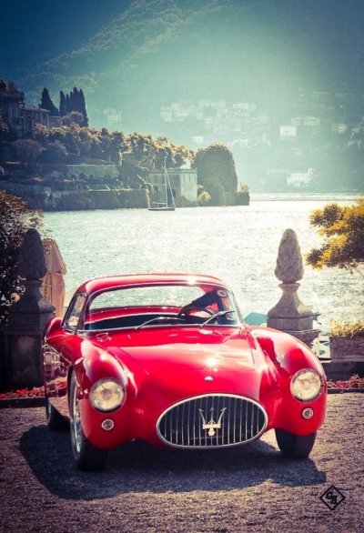 Ретро автомобиль