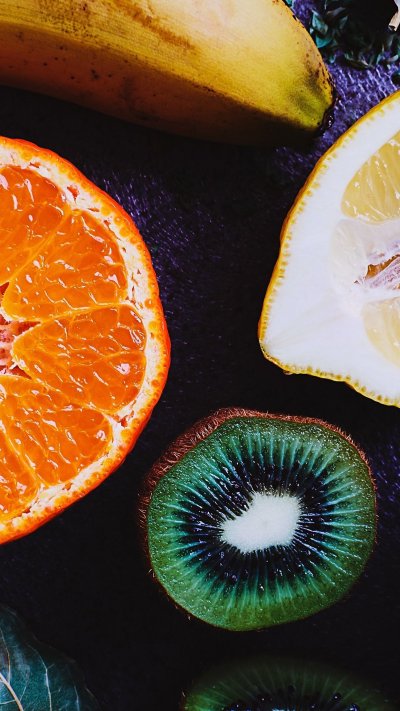 Красивые яркие фрукты