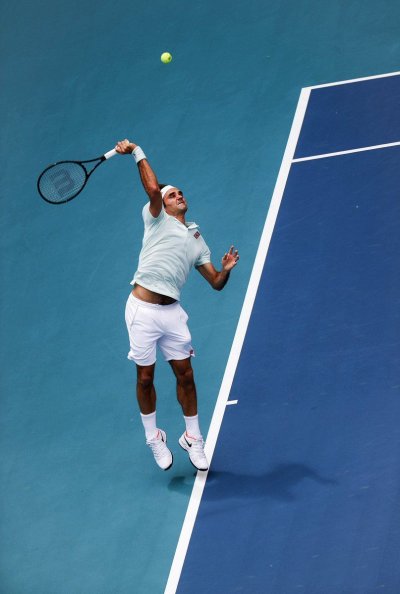 Роджер Федерер подача