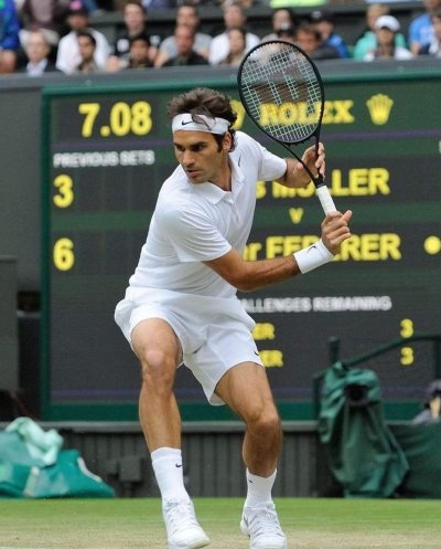 Федерер в костюме Уимблдон