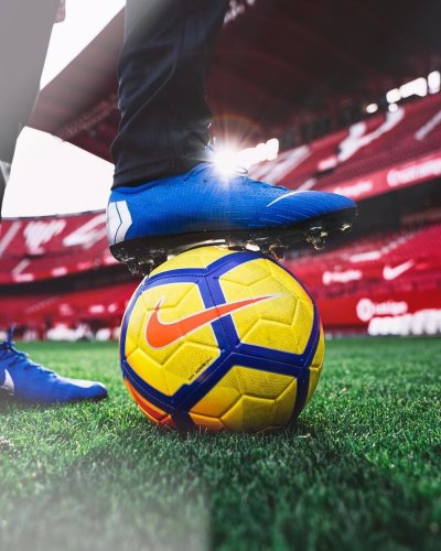 Бутса футбольный