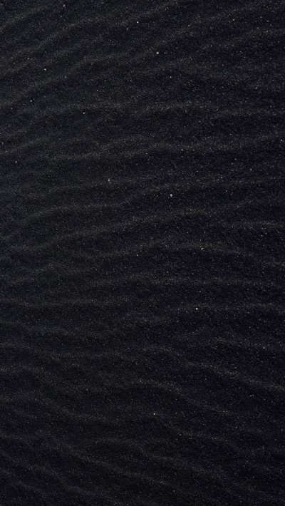 Черный песок