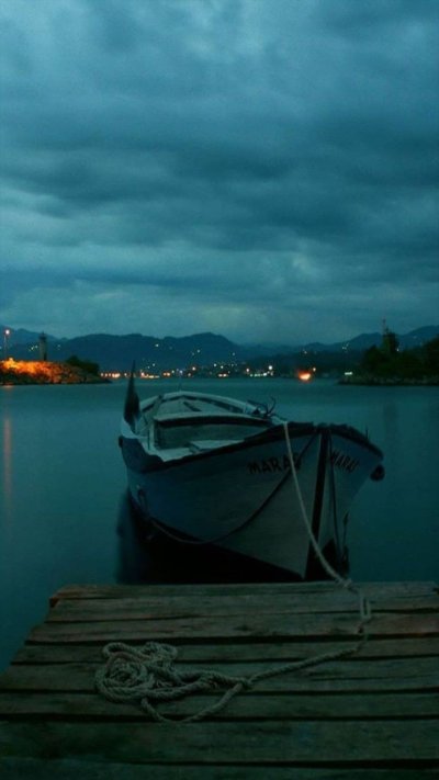 Лодка у причала