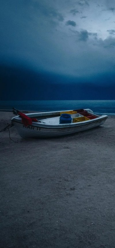 Синяя лодка