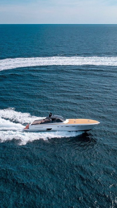 Скоростной катер