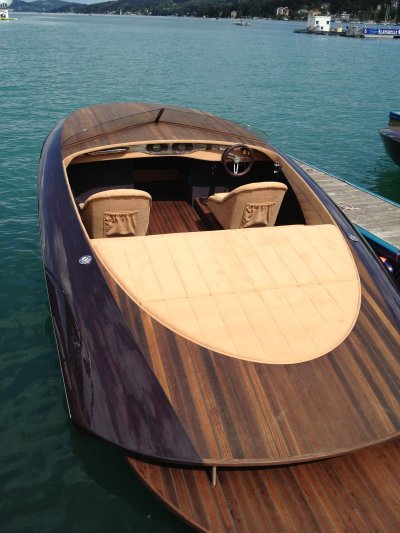 Моторная глиссирующая лодка KS-500