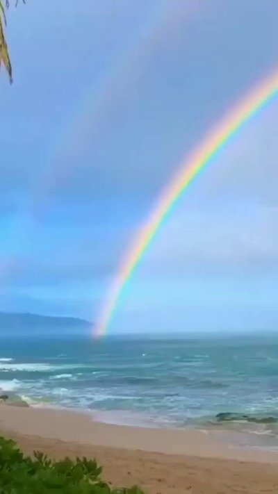 Радуга над морем