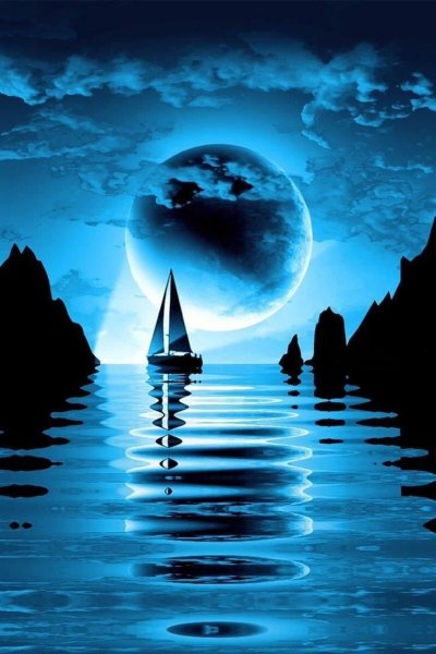 Луна и море