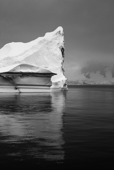 Темный Айсберг