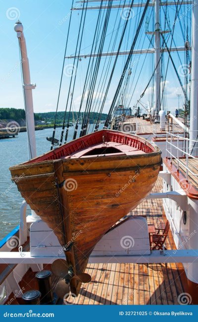 Спасательная шлюпка