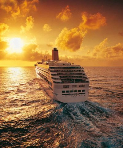 Круизный лайнер