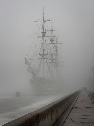 Корабль "Летучий голландец"