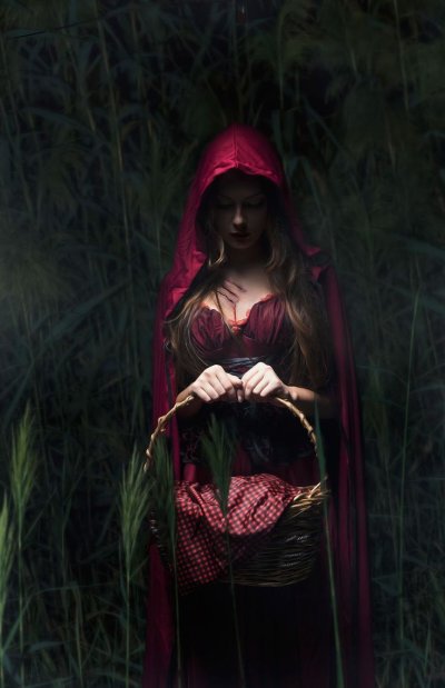 Красная шапочка Готика арт
