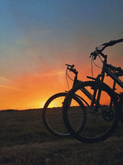 Велосипед на закате