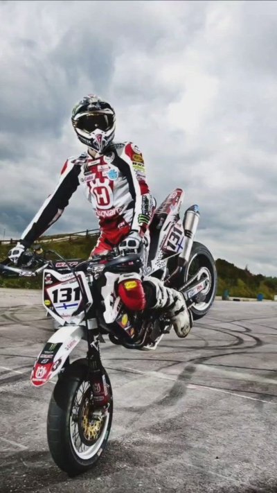 Супермото мотард стант