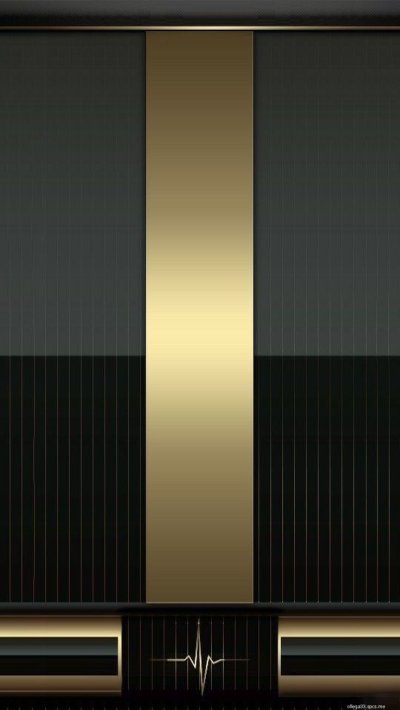 Черно золотистый смартфон