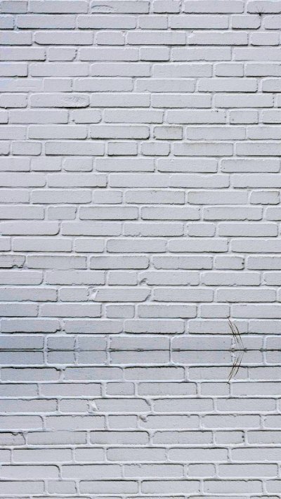 Белая стена