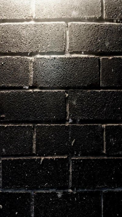 Черный кирпич