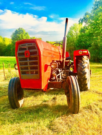 Старый трактор