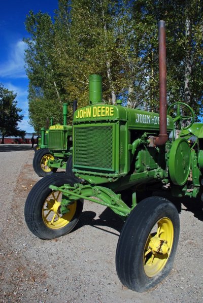 Старые трактора Джон Дир