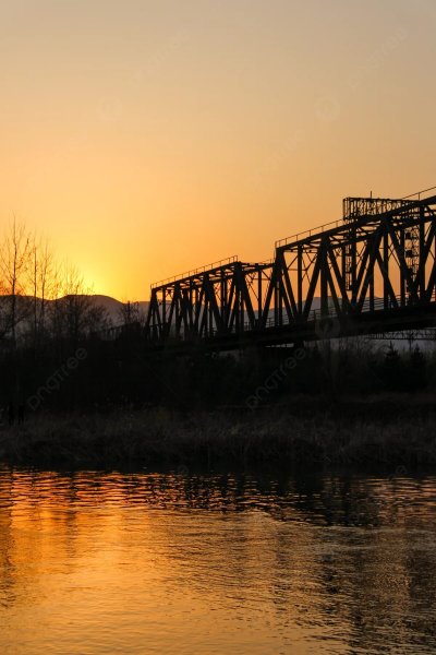 Мост на закате