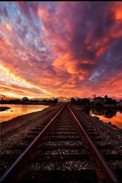 Рельсы закат