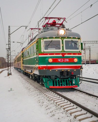 Новогодний тепловоз