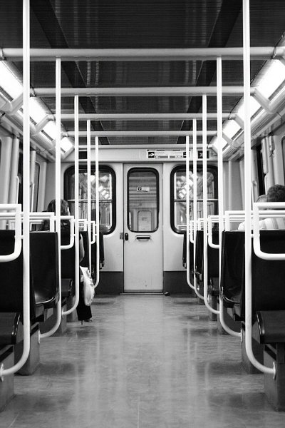 Вагон метро