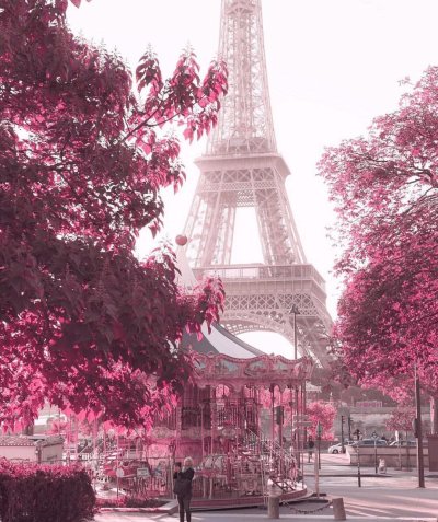 Эйфелева башня в Париже