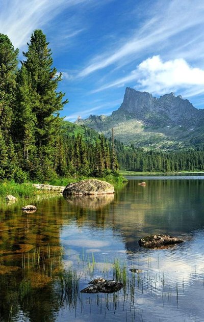 Озеро светлое Ергаки