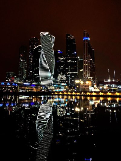 Москоу Сити ночью