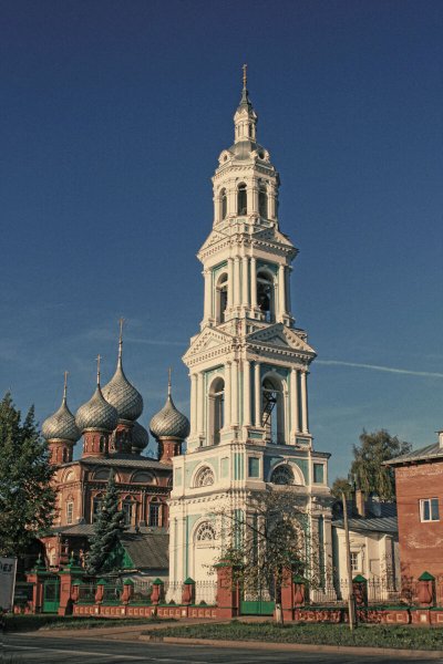 Колокольня в Кострома на Дебре