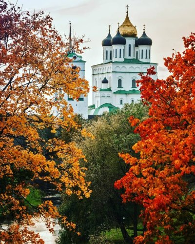 Псков Кремль осень