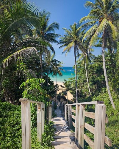 Naithon Beach лестница