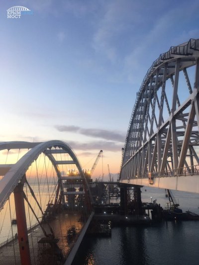 Арка Крымского моста