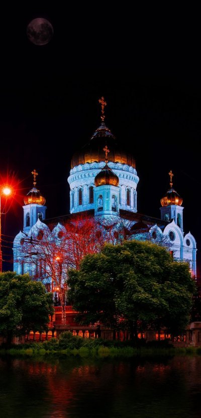 Церковь ночью