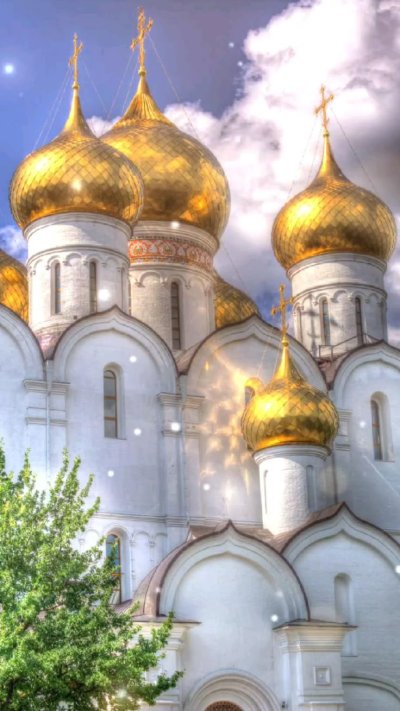 Золотые купола - Успенский собор (Ярославль).