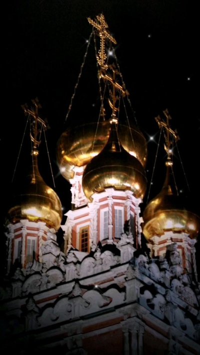 Церковь ночью