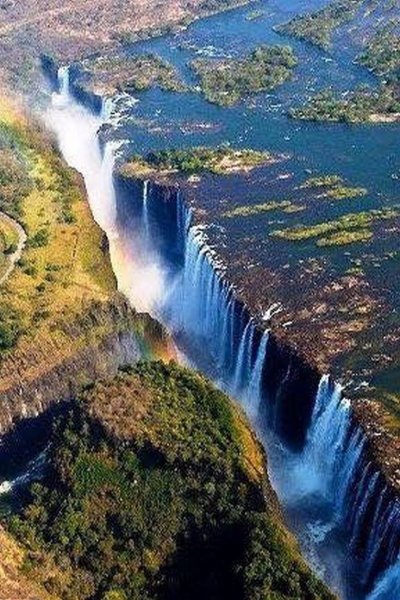 Замбези она