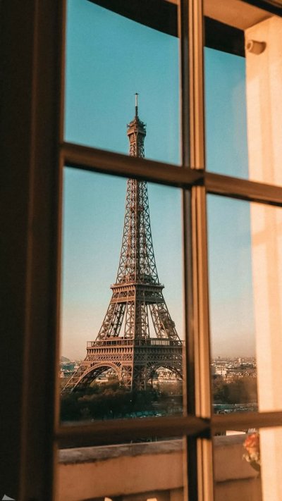 Лувр и Эйфелева башня