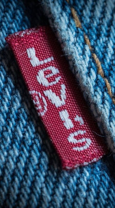 Вышивка на изделиях Левис