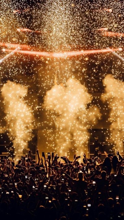 Огни на концерте