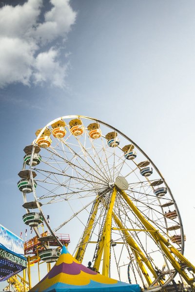 Чертово колесо аттракцион