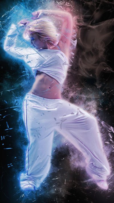 Танцующая девушка